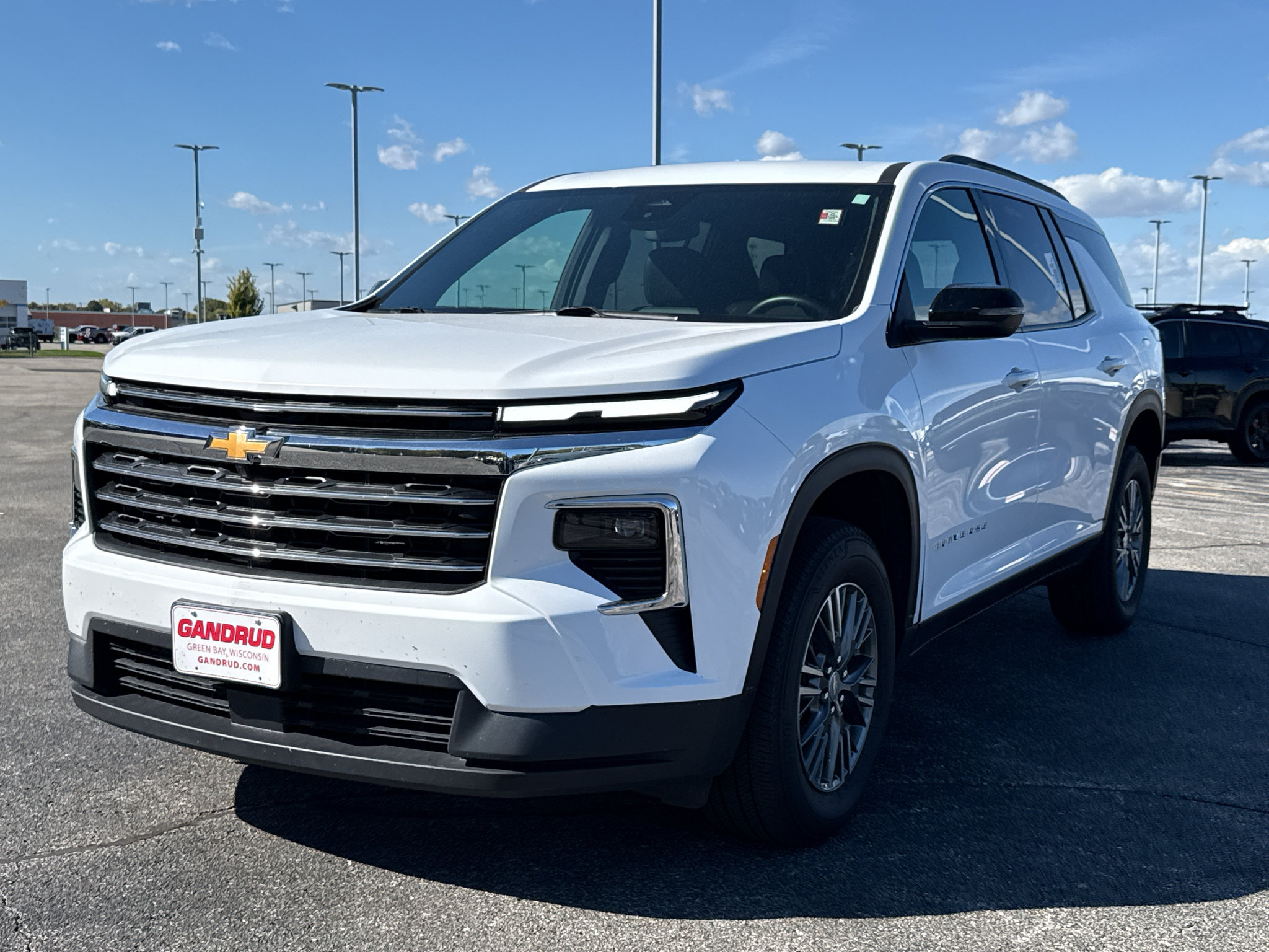 Certified 2026 Chevrolet Traverse LT AWD/4WD image 2