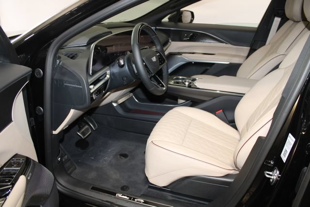 New 2026 Cadillac Lyriq Signature Luxury w/ Nappa Leather Package AWD/4WD image 4