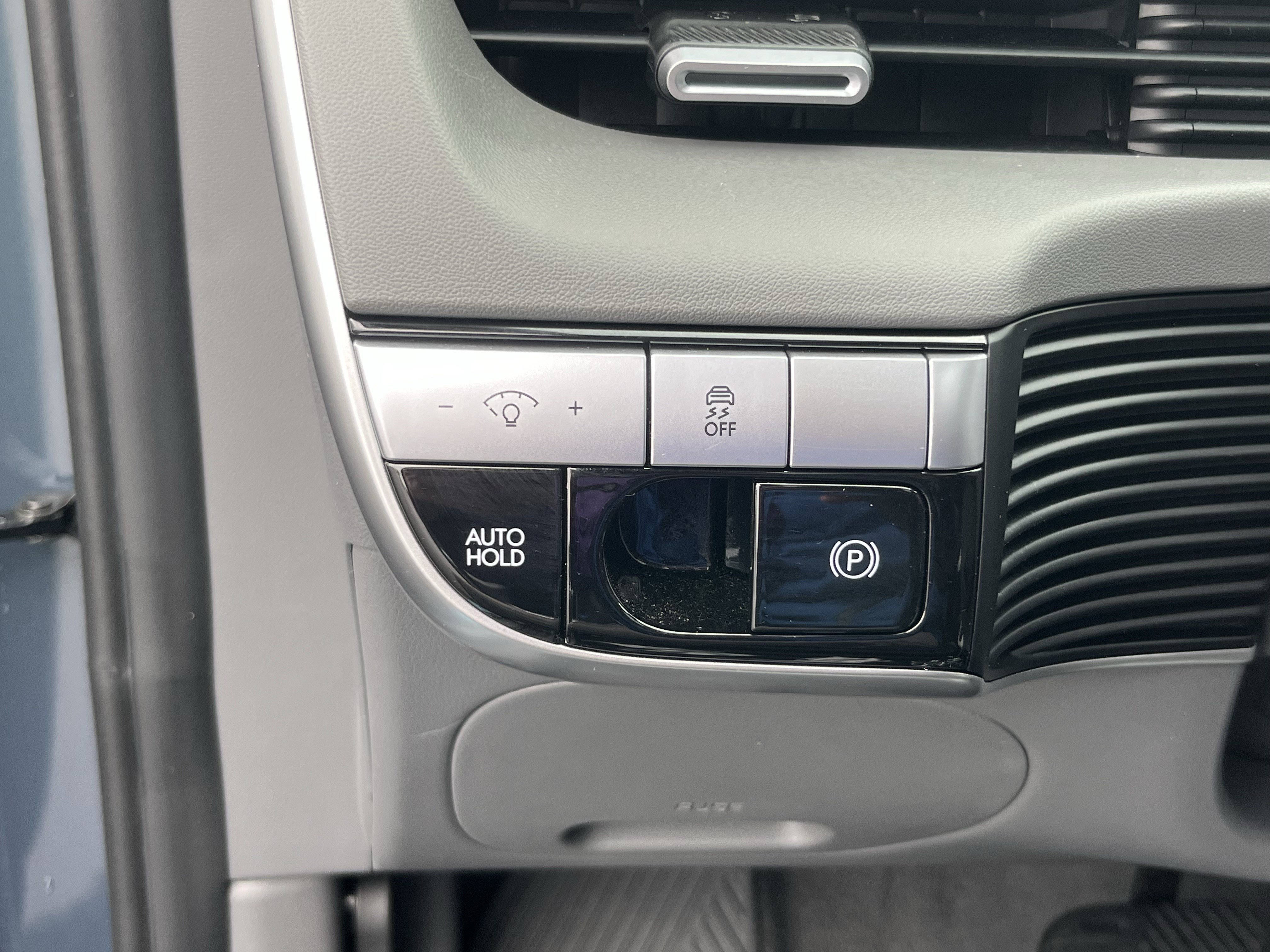 Certified 2024 Hyundai Ioniq 5 SE AWD/4WD image 24