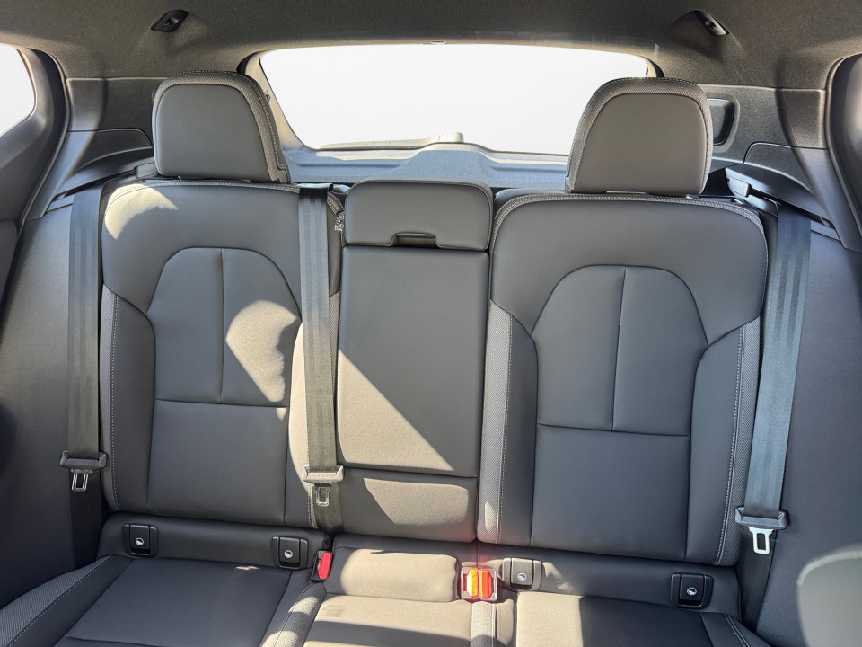 New 2024 Volvo XC40 Recharge Core w/ Protection Package Premier image 12