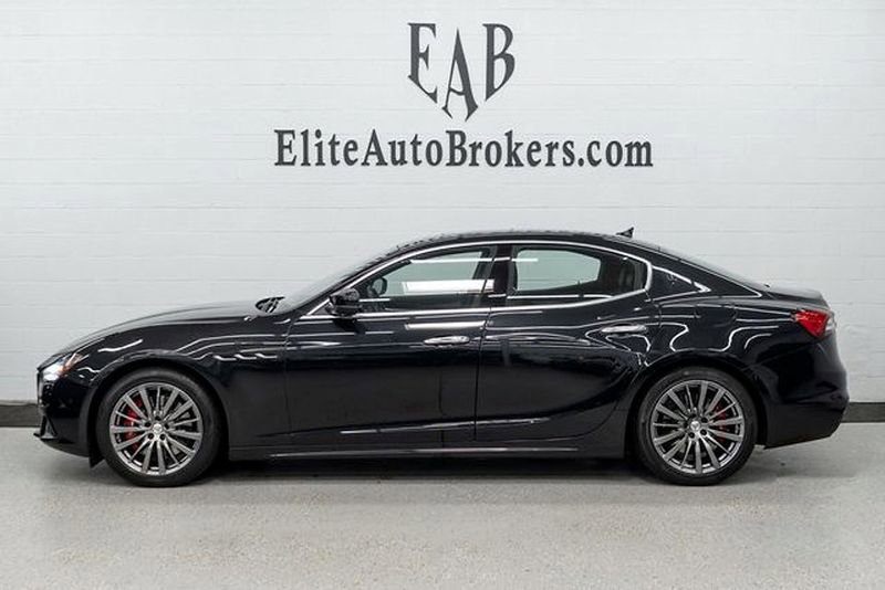 Used 2022 Maserati Ghibli Modena Q4 image 2
