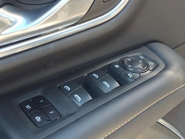 Used 2022 GMC Yukon SLT w/ SLT Premium Package image 19