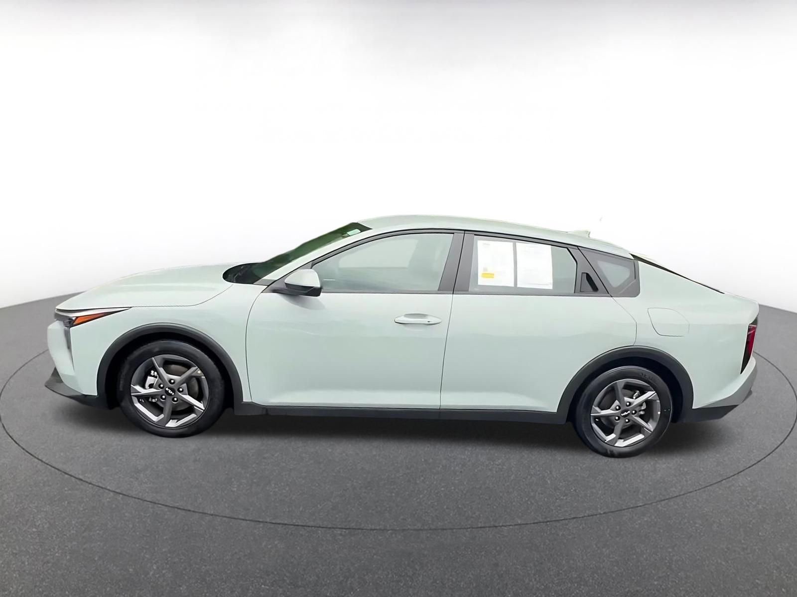 Used 2025 Kia K4 FWD image 9