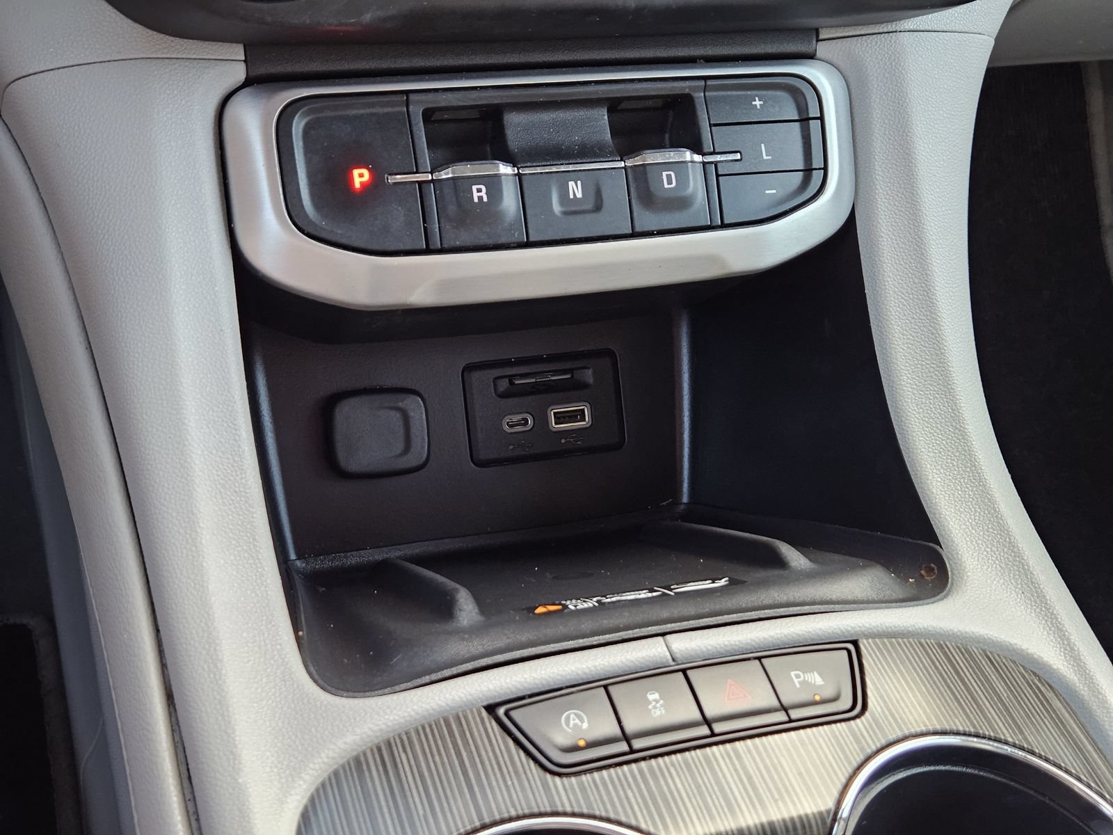 Used 2021 GMC Acadia SLT w/ Preferred Package FWD image 22