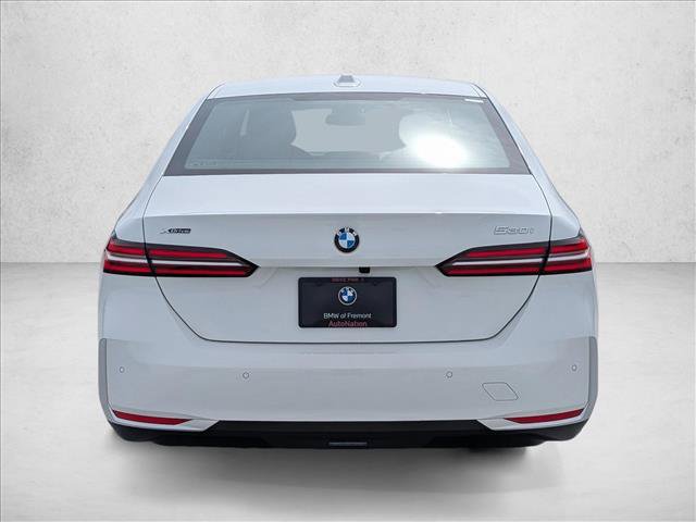 Used 2026 BMW 530i xDrive w/ Premium Package AWD/4WD image 7