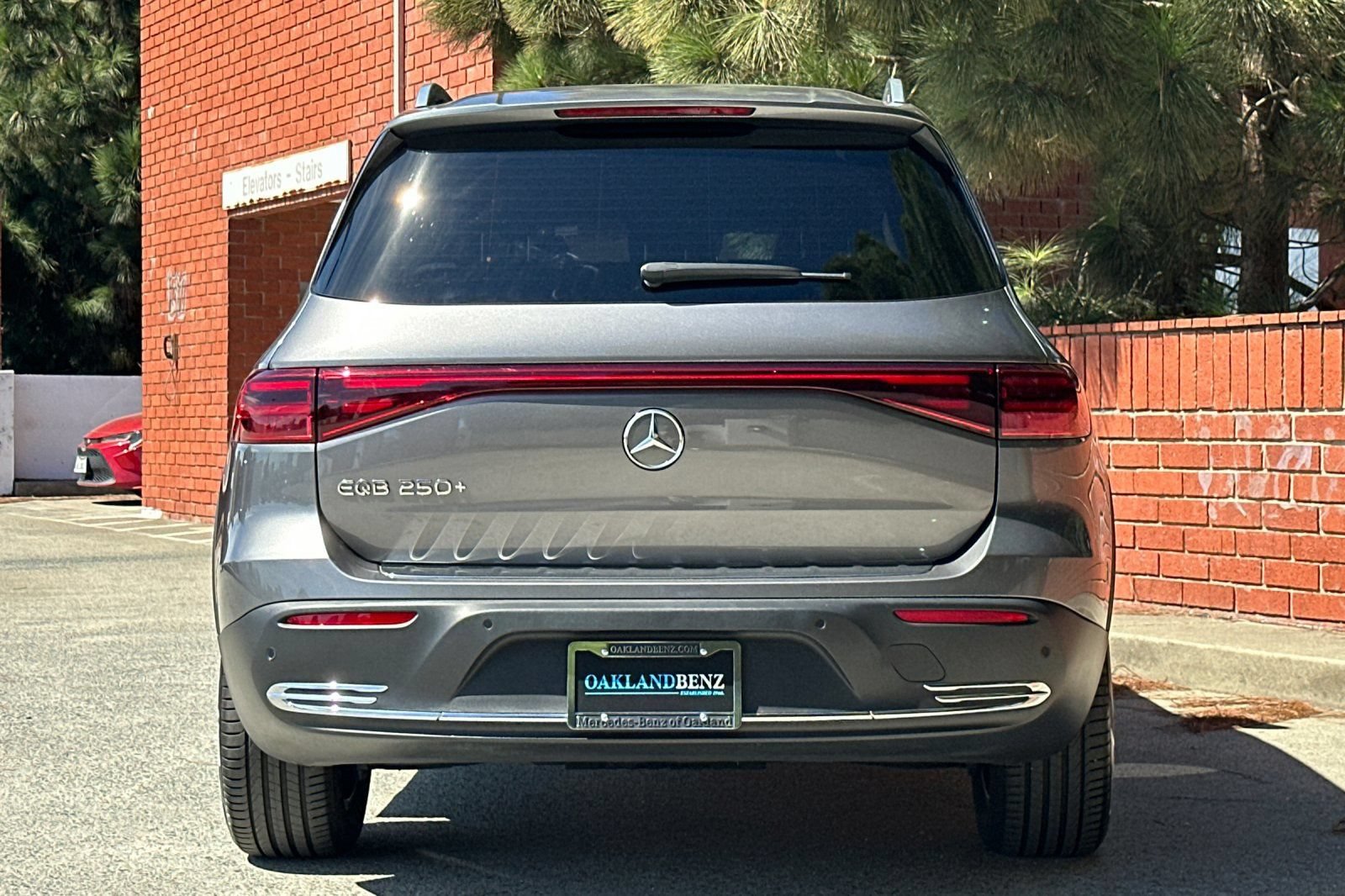 Certified 2025 Mercedes-Benz EQB 250+ image 6