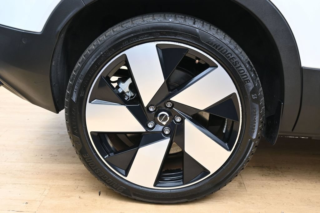 Used 2023 Volvo C40 P8 Recharge Ultimate AWD/4WD image 13