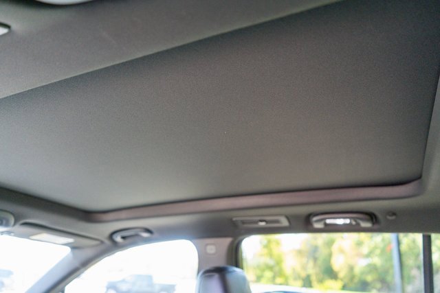 Used 2024 Cadillac XT6 Sport image 15