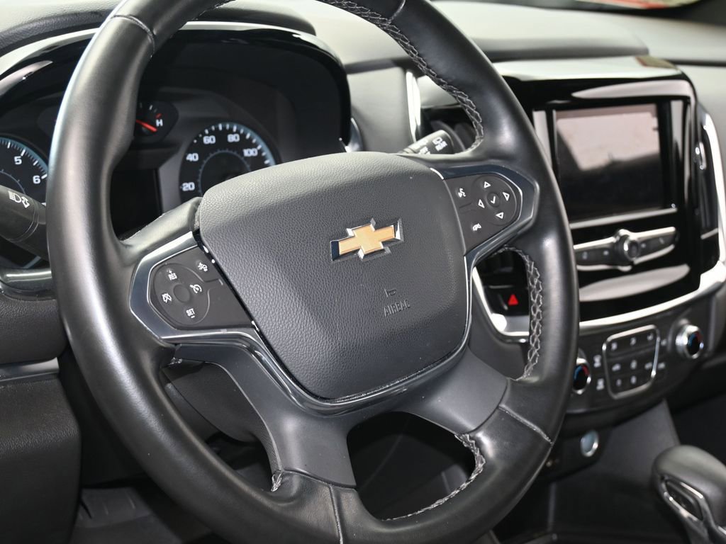 Used 2023 Chevrolet Traverse LT image 14