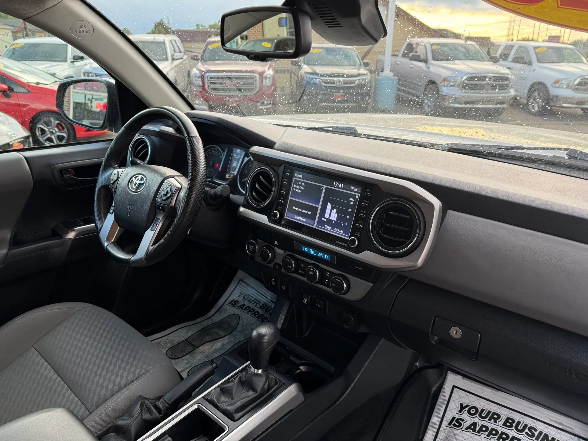 Used 2023 Toyota Tacoma SR5 w/ Technology Package AWD/4WD image 18