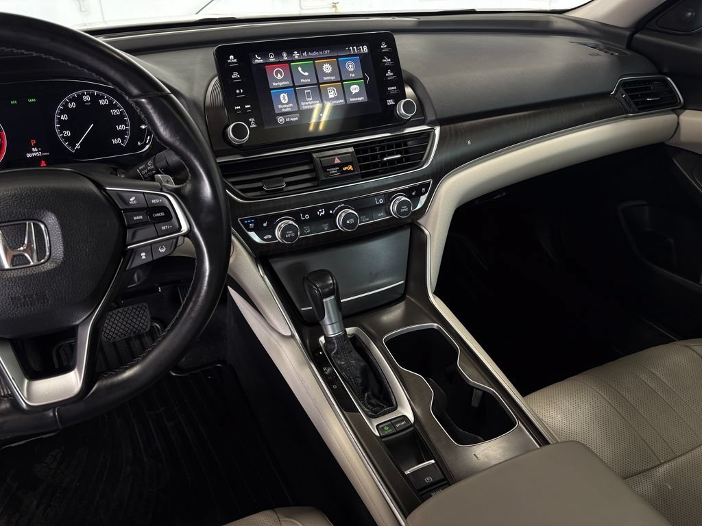 Used 2018 Honda Accord Touring image 19