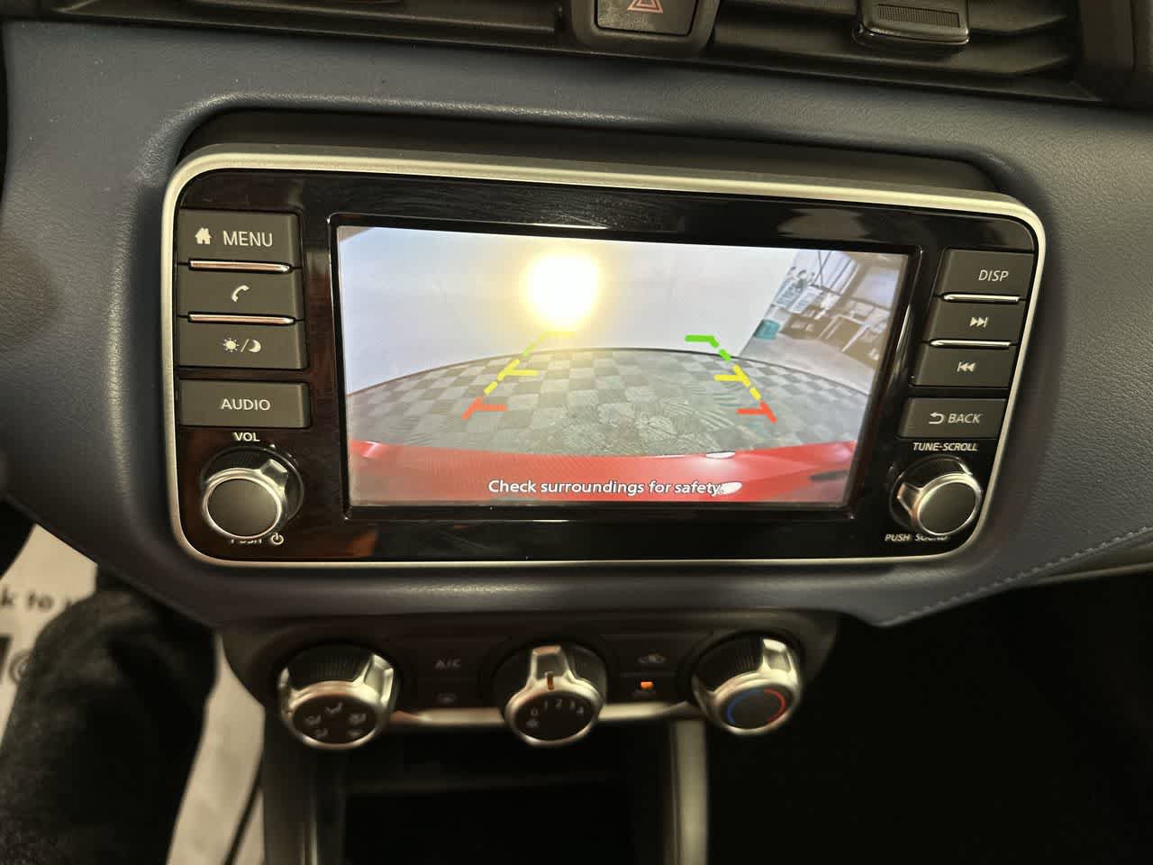 Used 2025 Nissan Versa SV FWD image 5