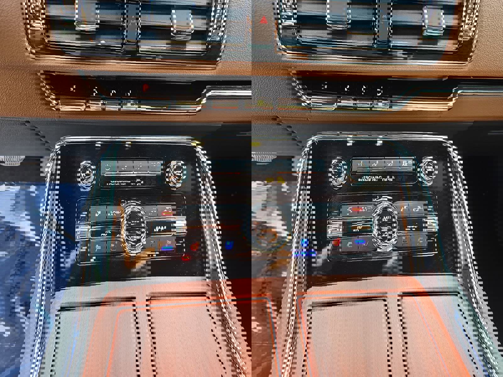 Used 2024 Lincoln Navigator Reserve image 23