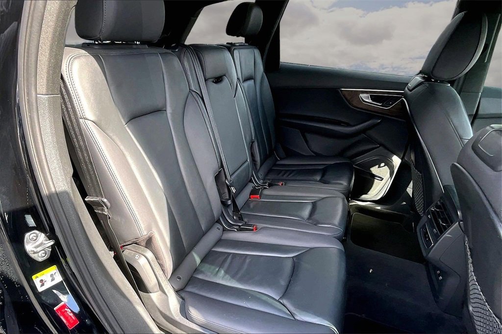 Used 2020 Audi Q7 3.0T Premium Plus image 24