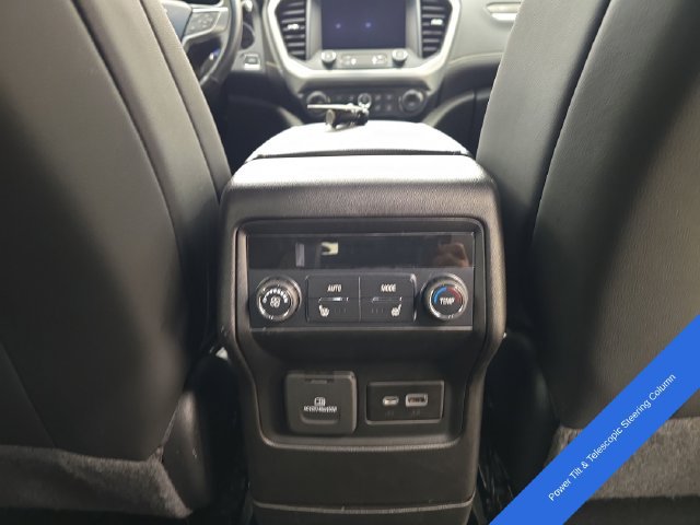 Used 2022 GMC Acadia SLT w/ Technology Package AWD/4WD image 14