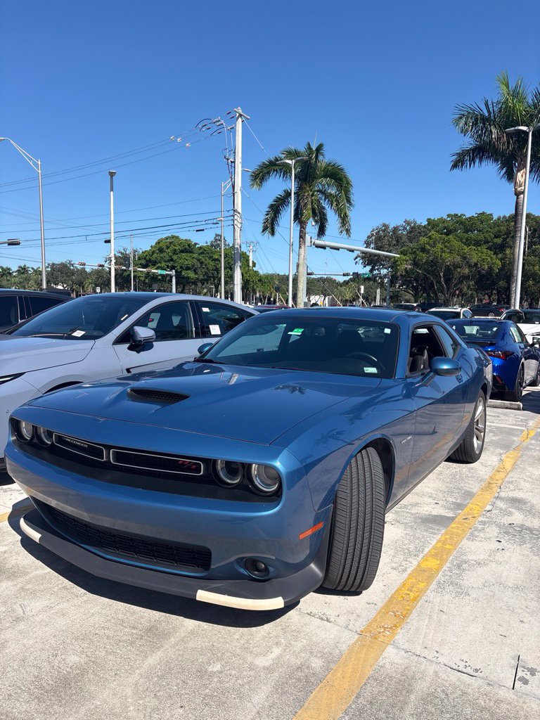 Used 2021 Dodge Challenger R/T RWD image 4