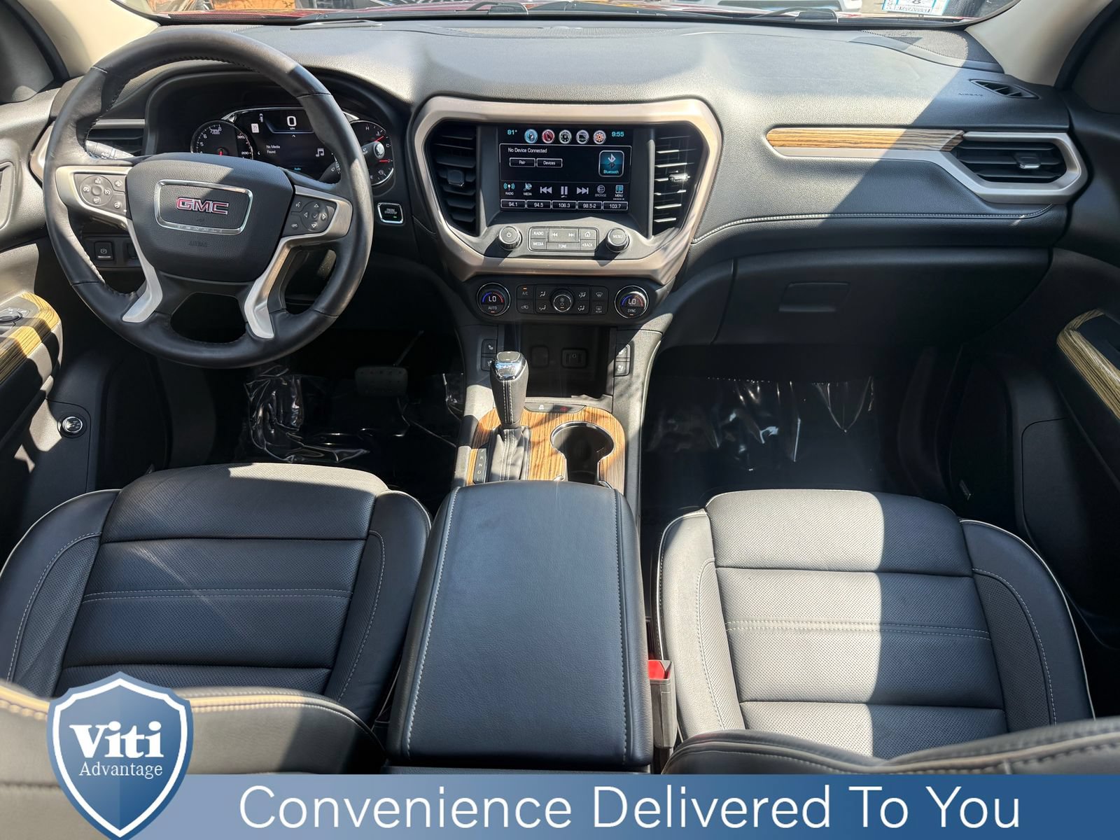 Used 2017 GMC Acadia Denali w/ Technology Package AWD/4WD image 2