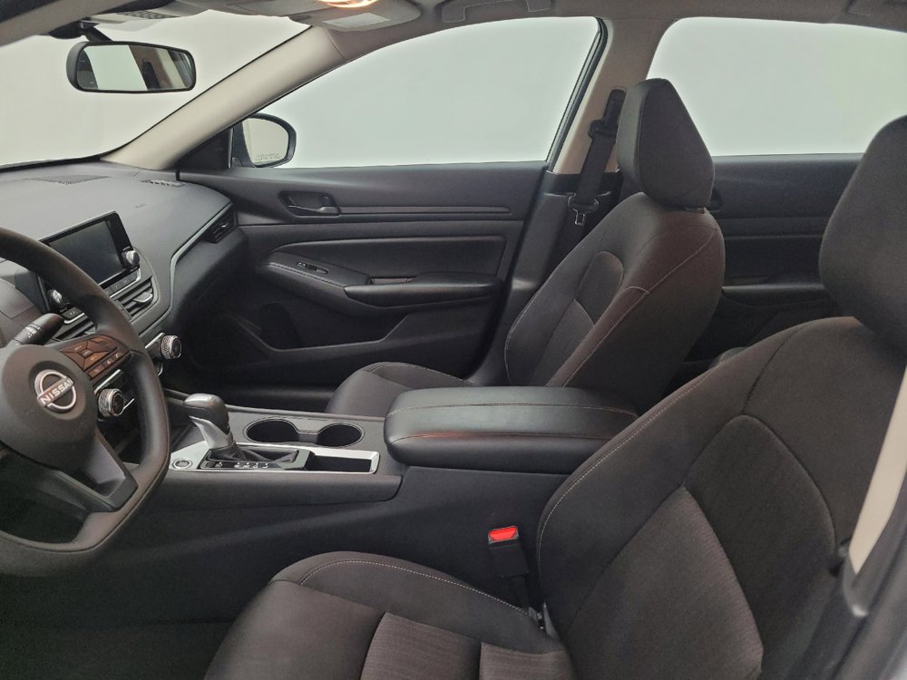 Used 2024 Nissan Altima 2.5 S FWD image 17