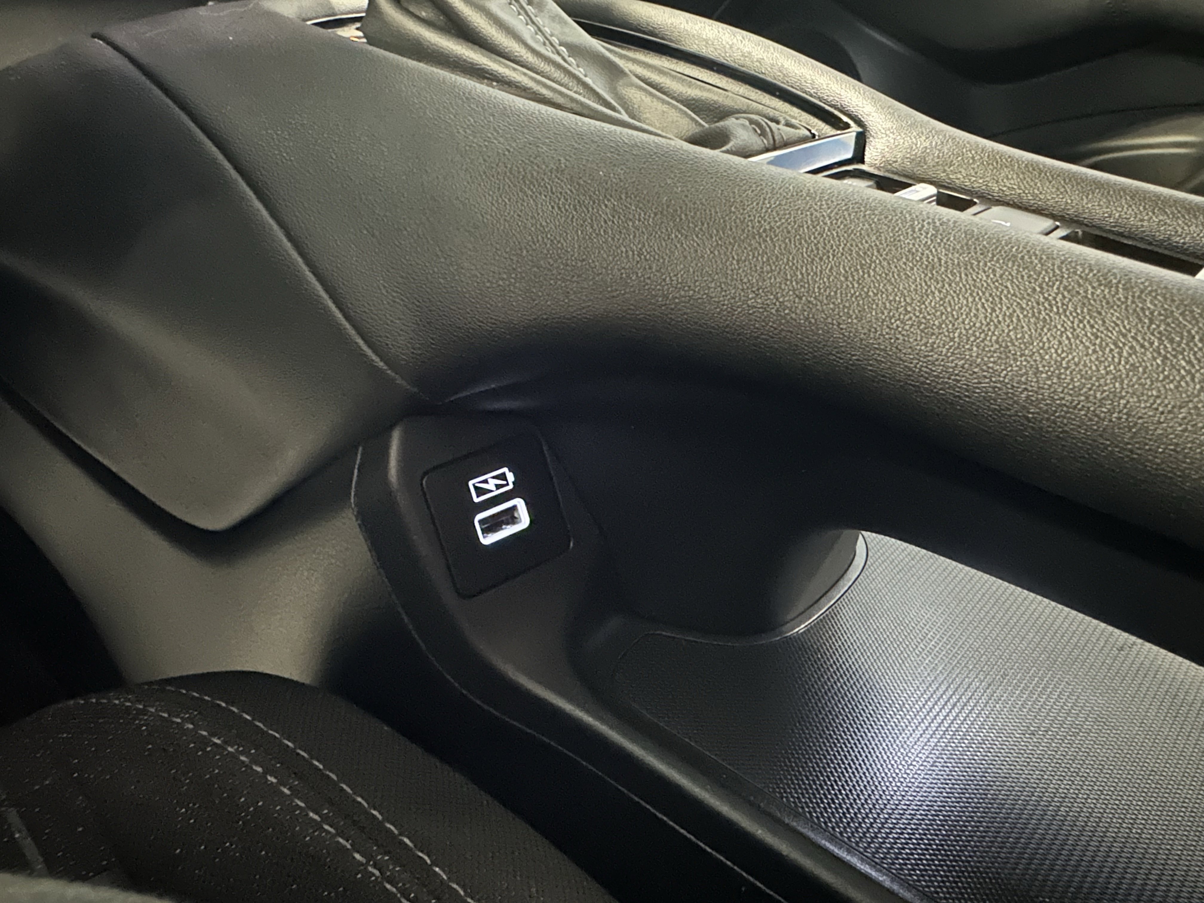 Used 2023 Honda HR-V LX image 14