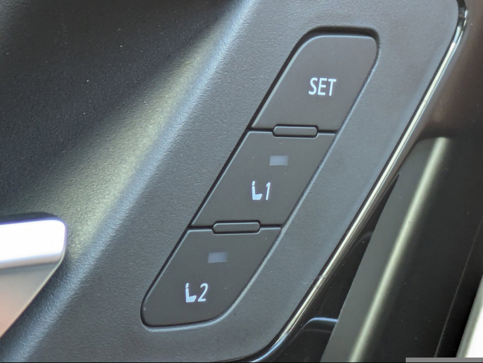 New 2025 Mitsubishi Outlander SEL image 26