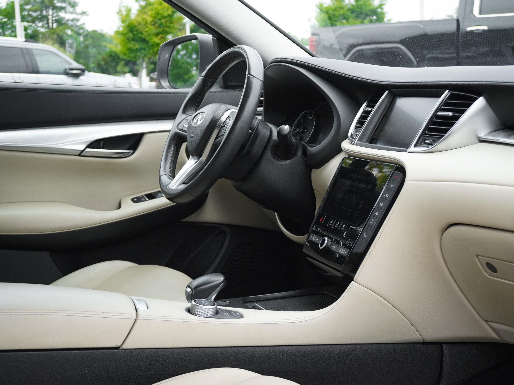 Used 2021 INFINITI QX50 Essential w/ Cargo Package FWD image 36
