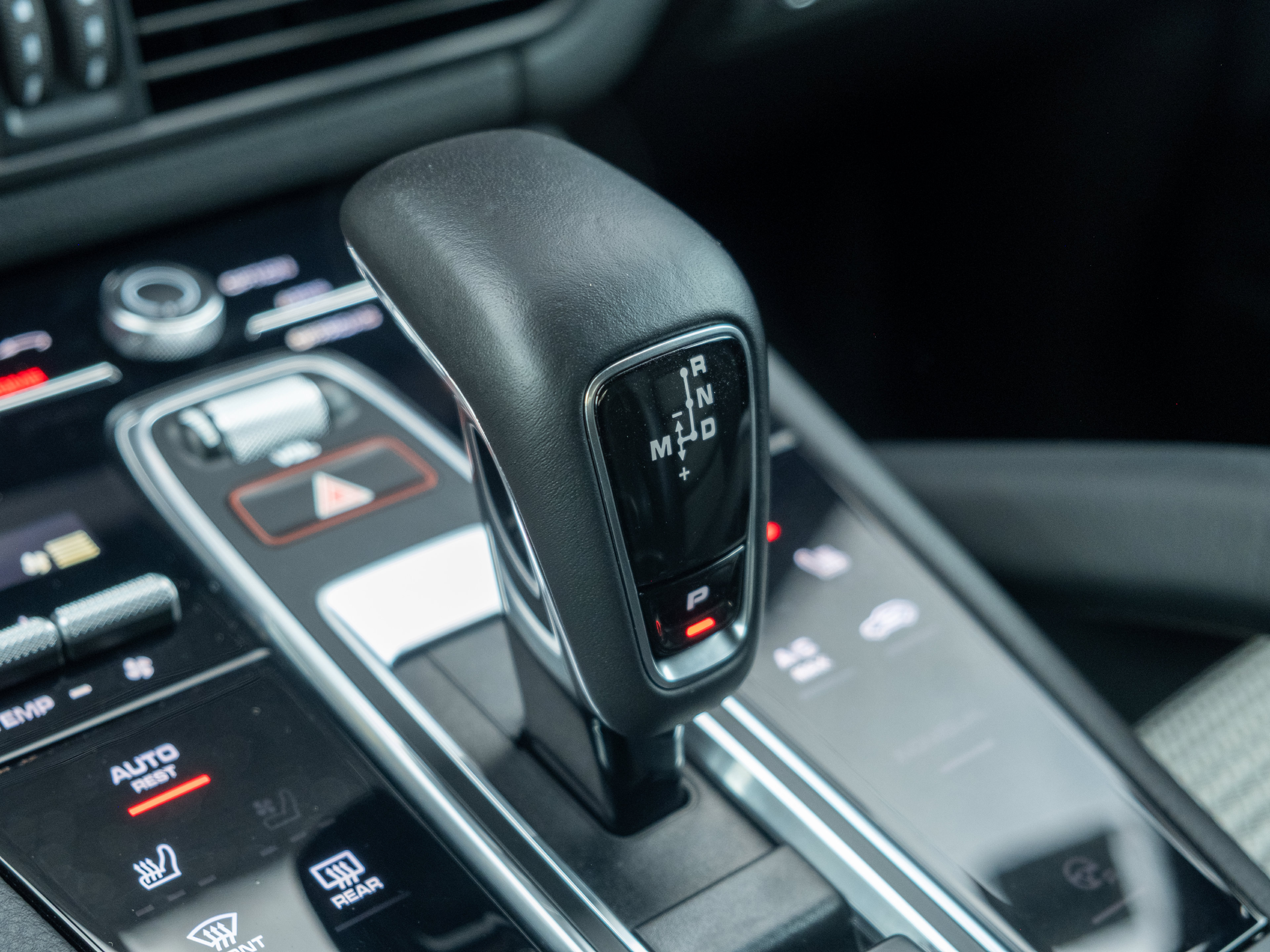 Certified 2022 Porsche Cayenne S AWD/4WD image 33
