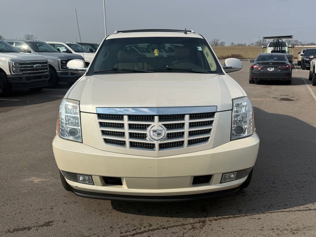 Used 2010 Cadillac Escalade EXT Premium image 24