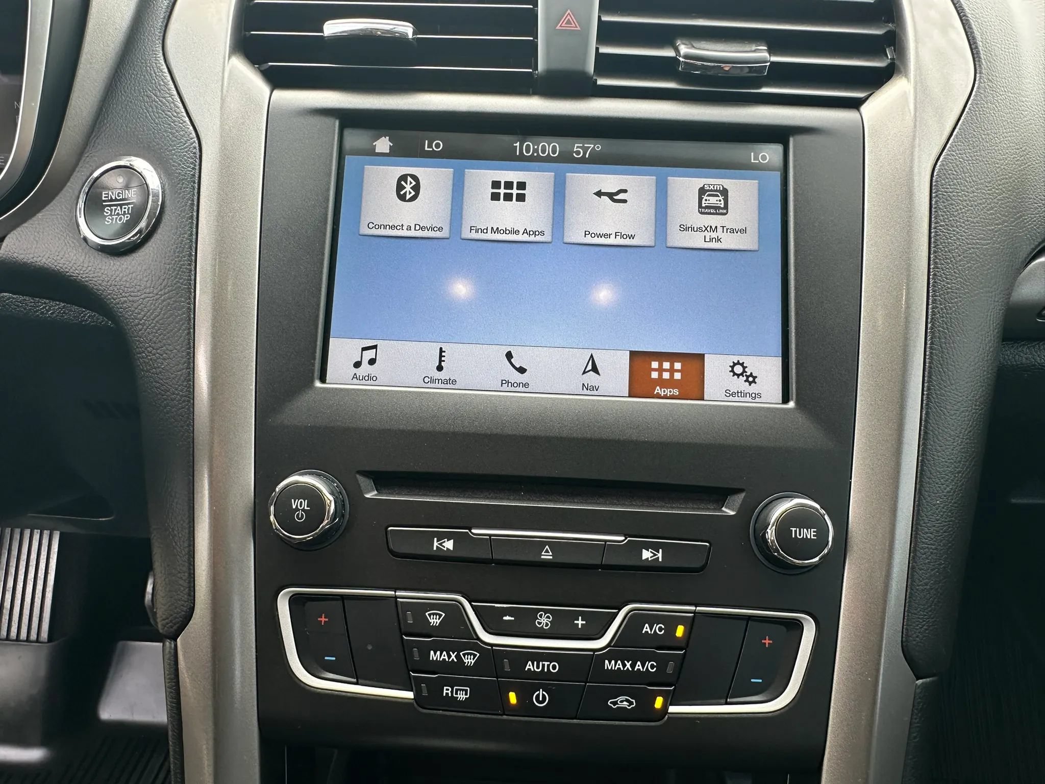 Used 2018 Ford Fusion SE FWD image 23