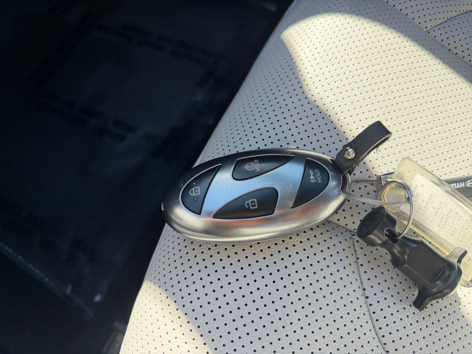 Used 2025 Hyundai Elantra Limited FWD image 22