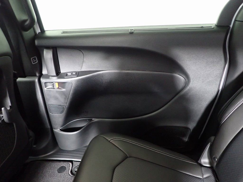 New 2026 Chrysler Pacifica Select image 30