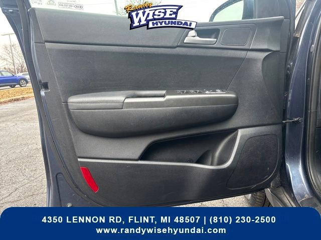 Used 2017 Kia Sportage LX image 10