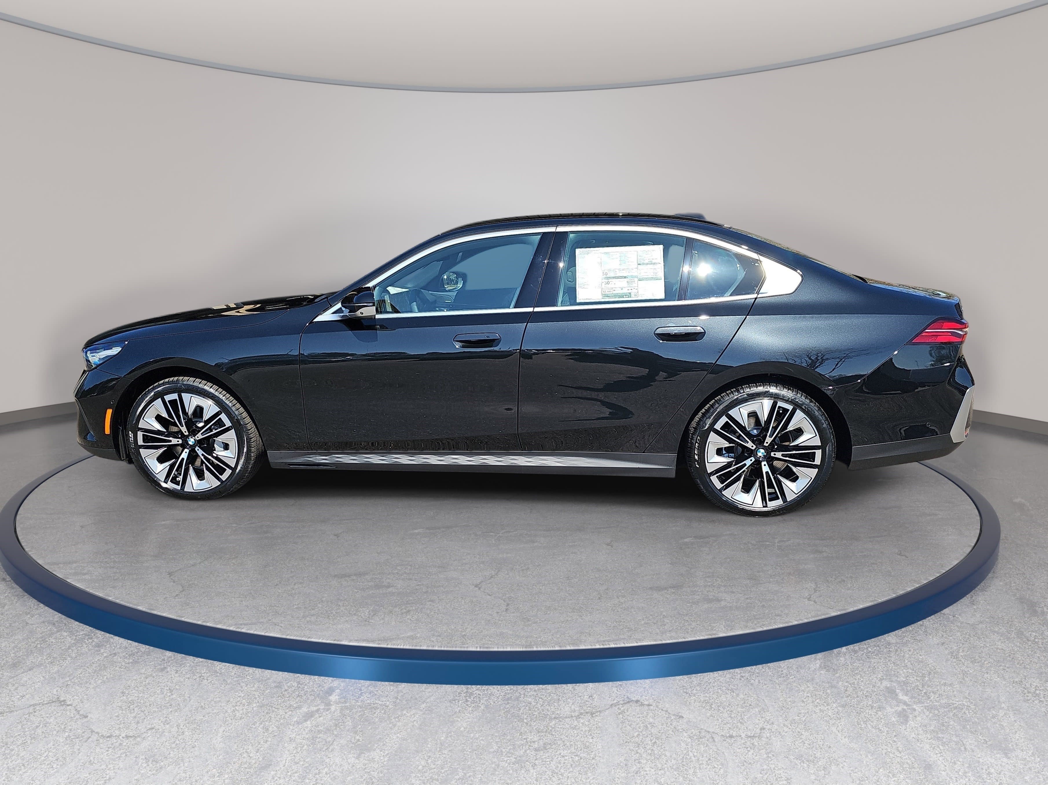New 2026 BMW 530i xDrive w/ Premium Package AWD/4WD image 8