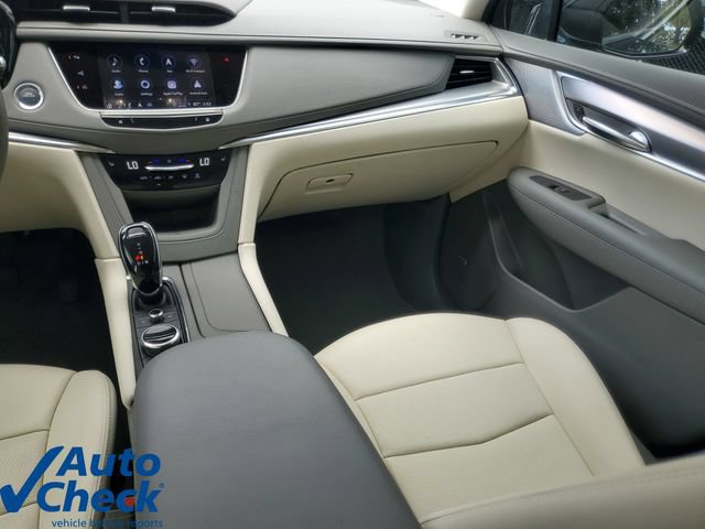 Certified 2024 Cadillac XT5 Premium Luxury w/ Technology Package FWD image 16