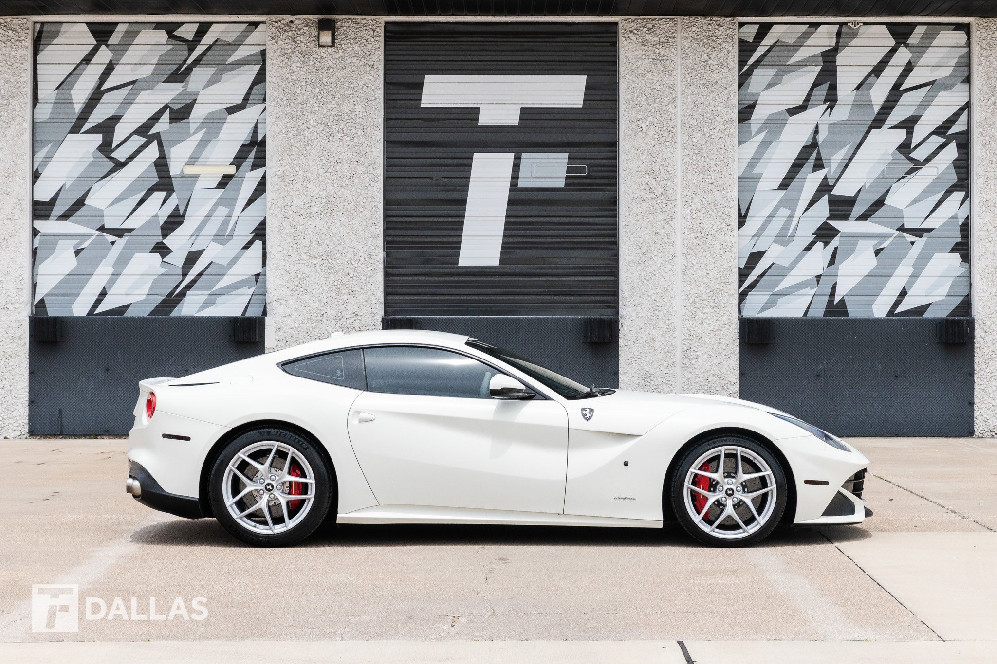 Used 2014 Ferrari F12 Berlinetta image 21