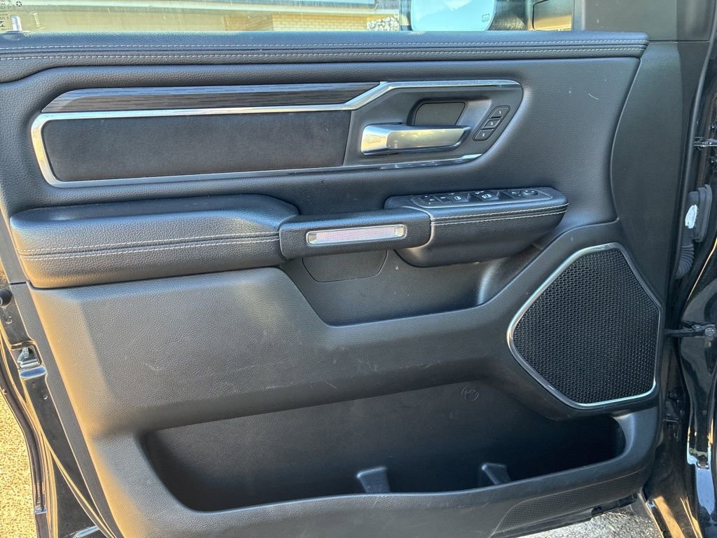 Used 2024 RAM 1500 Laramie image 12