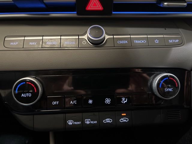Used 2024 Hyundai Elantra SEL image 26