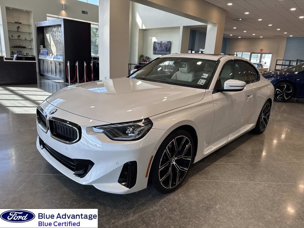 Used 2023 BMW 230i Coupe w/ Premium Package RWD image 5