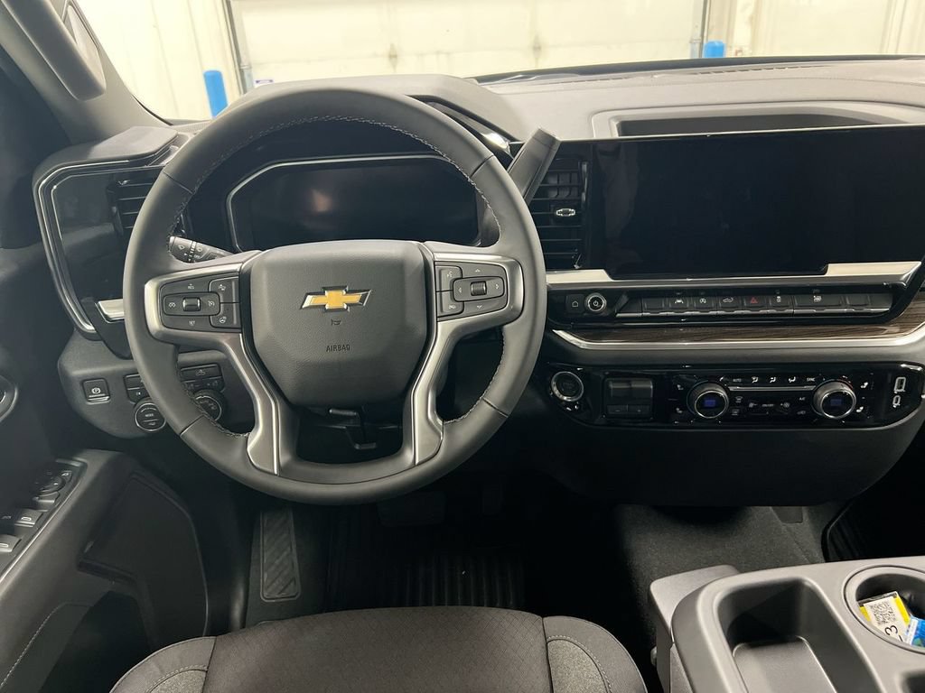 New 2026 Chevrolet Silverado 1500 LT AWD/4WD image 11