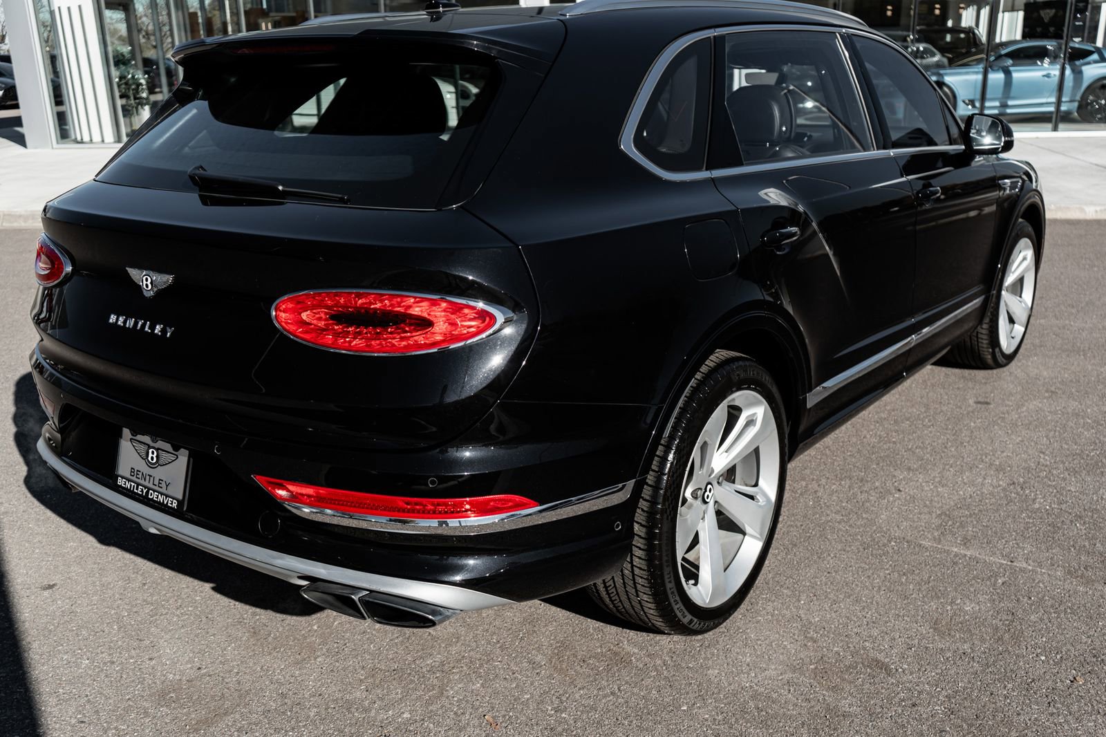 Used 2023 Bentley Bentayga Extended Wheelbase image 14