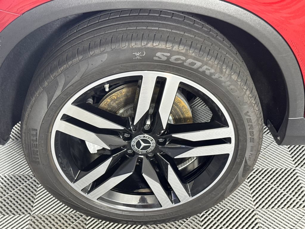 Certified 2021 Mercedes-Benz GLC 300 image 18