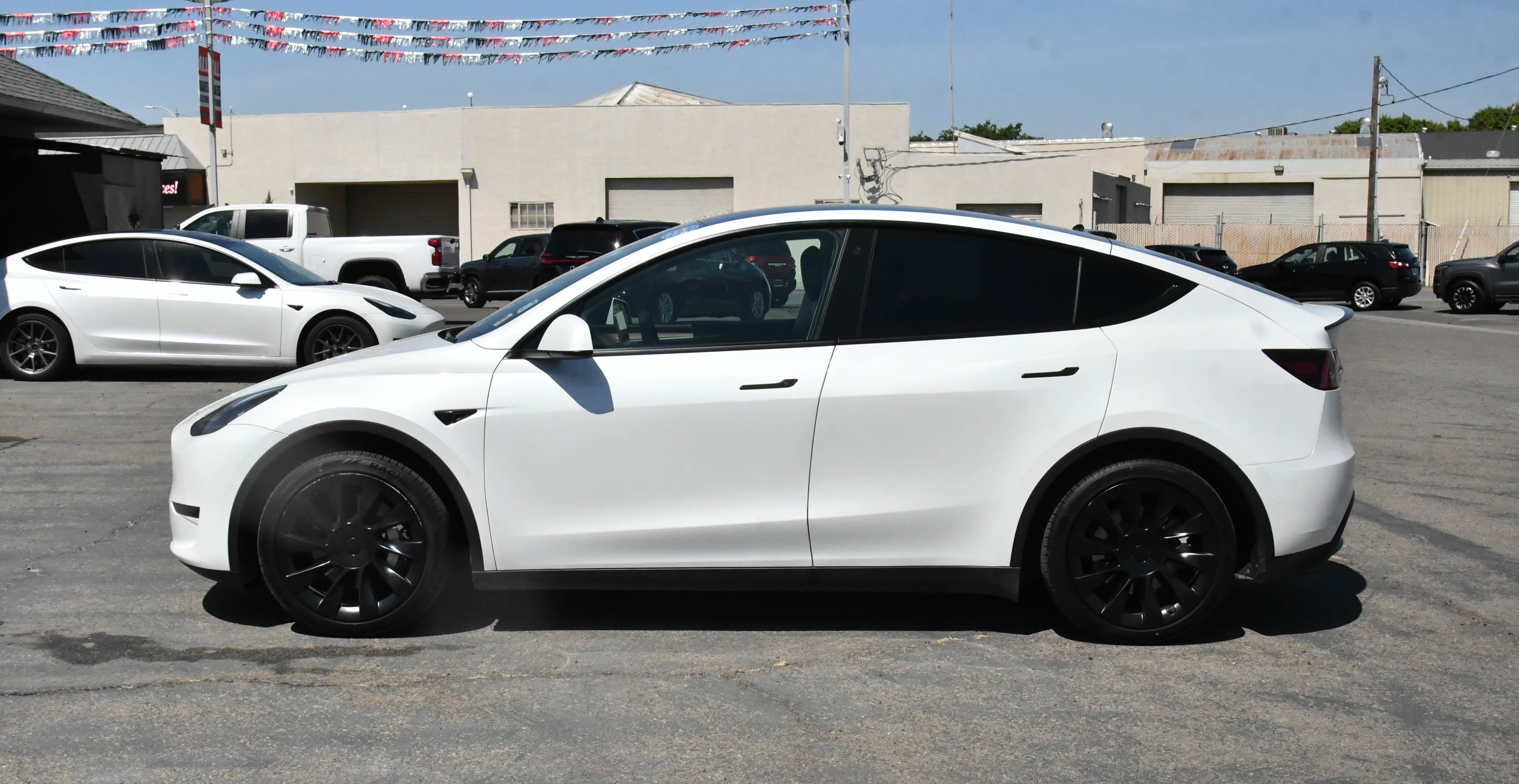 Used 2023 Tesla Model Y Long Range AWD/4WD image 4