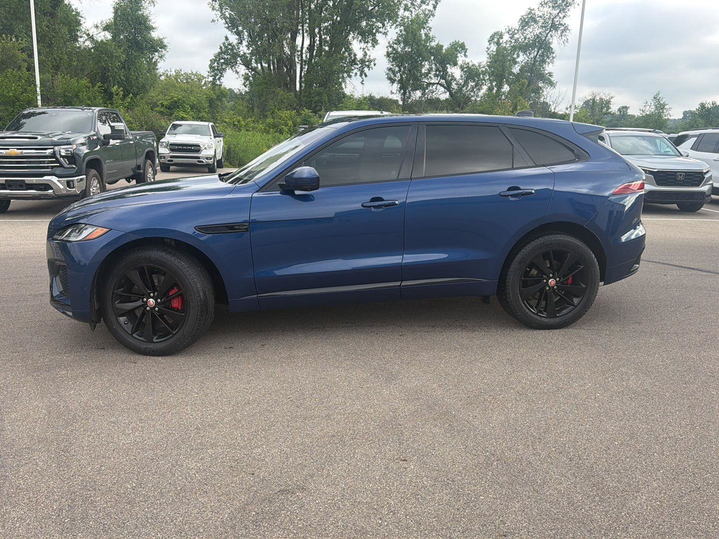 Used 2021 Jaguar F-PACE R-Dynamic S AWD/4WD image 2