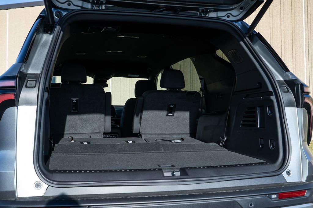 New 2026 Chevrolet Traverse LT image 40