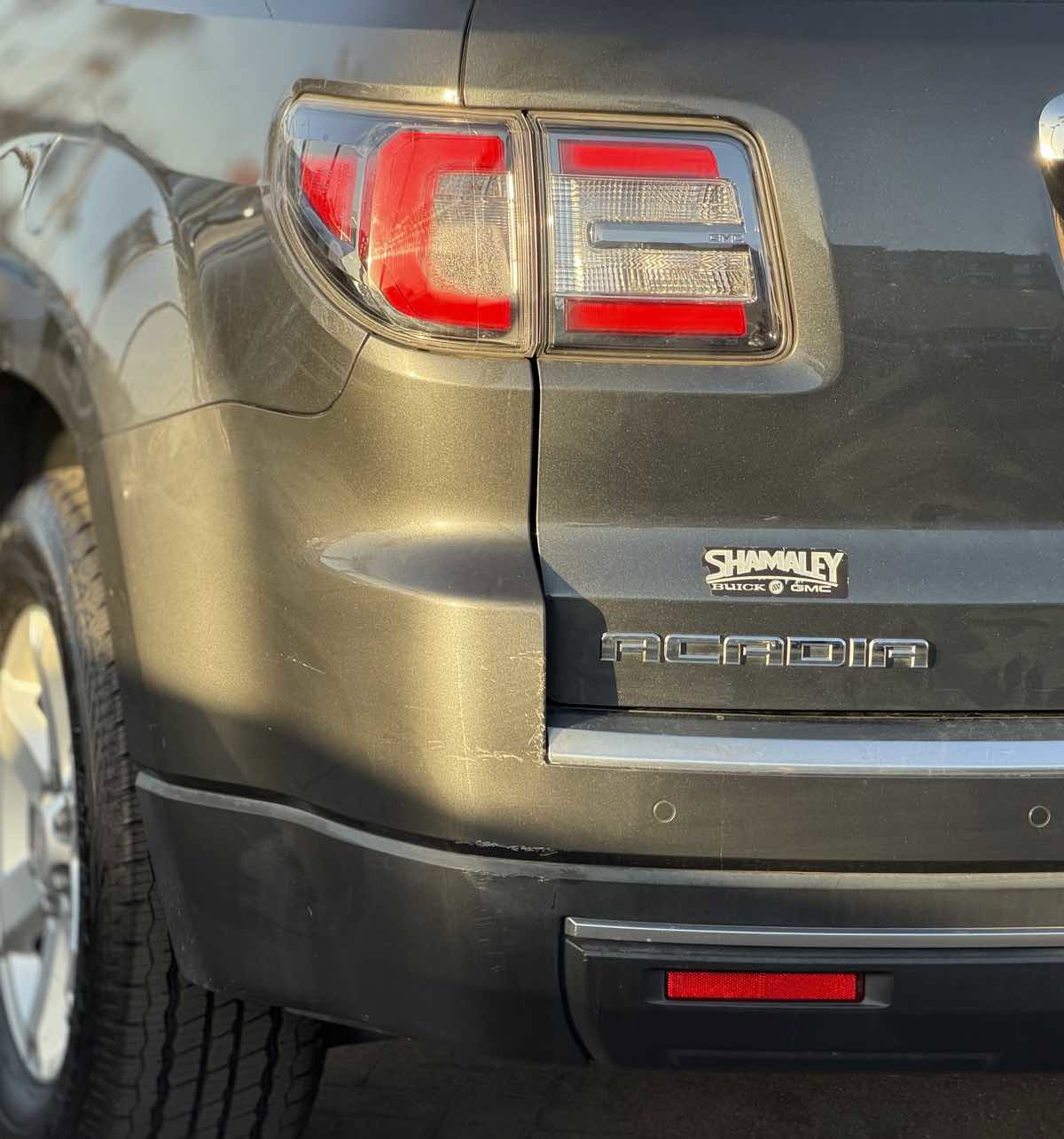 Used 2014 GMC Acadia SLE image 8