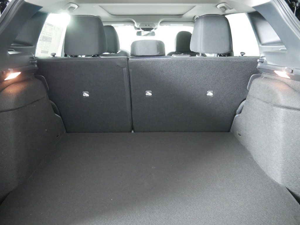New 2027 Nissan Kicks SV AWD/4WD image 15