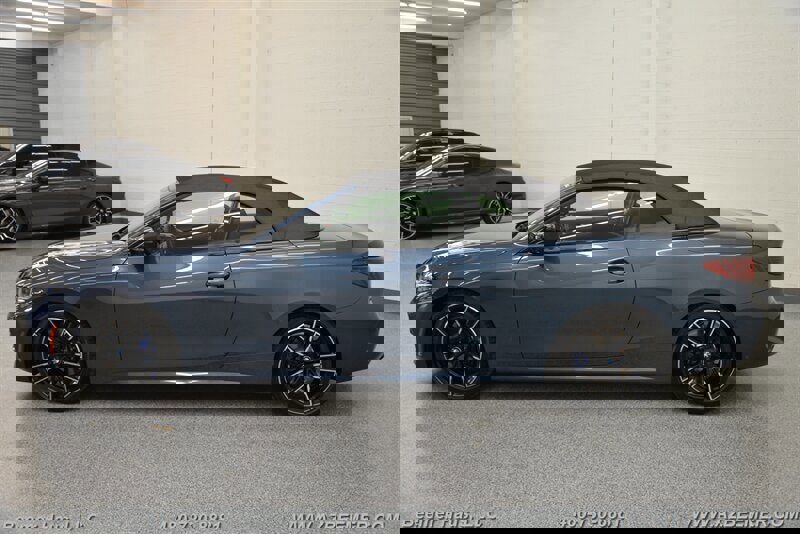 Used 2025 BMW M440i Convertible image 4