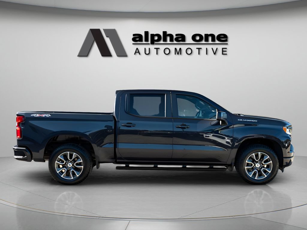 Used 2024 Chevrolet Silverado 1500 RST w/ Convenience Package II AWD/4WD image 4