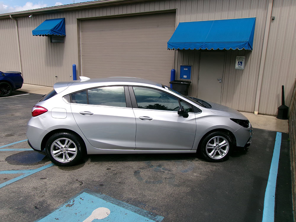 Used 2018 Chevrolet Cruze LT w/ Convenience Package image 6