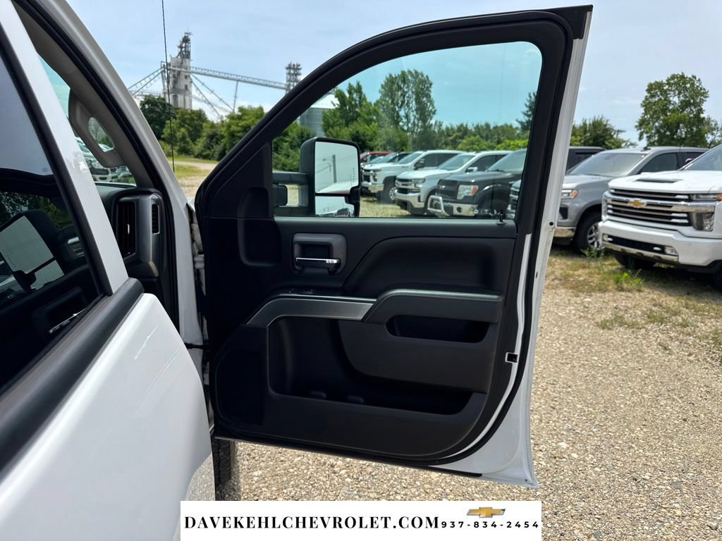 Used 2016 Chevrolet Silverado 2500 LT AWD/4WD image 30