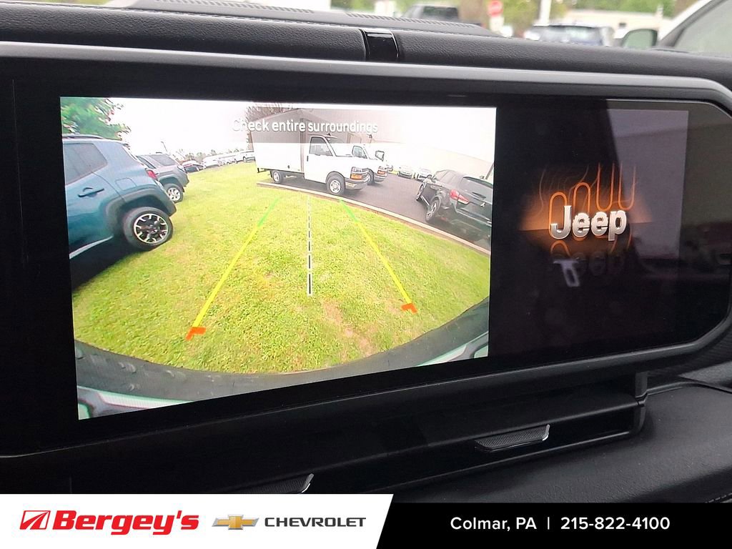 Used 2025 Jeep Wrangler Unlimited Rubicon AWD/4WD image 19